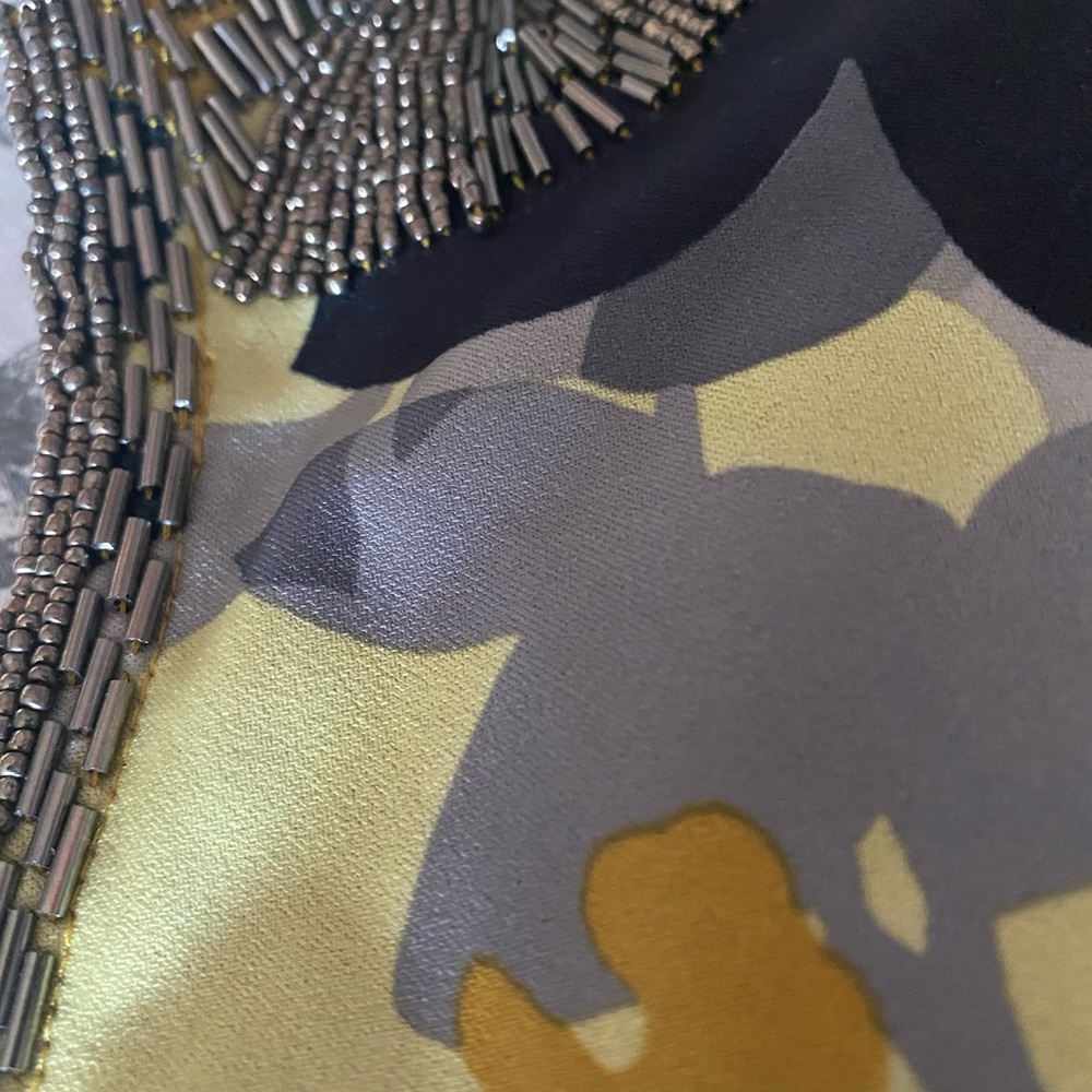 Woman’s Dress - Picture 3 of 7